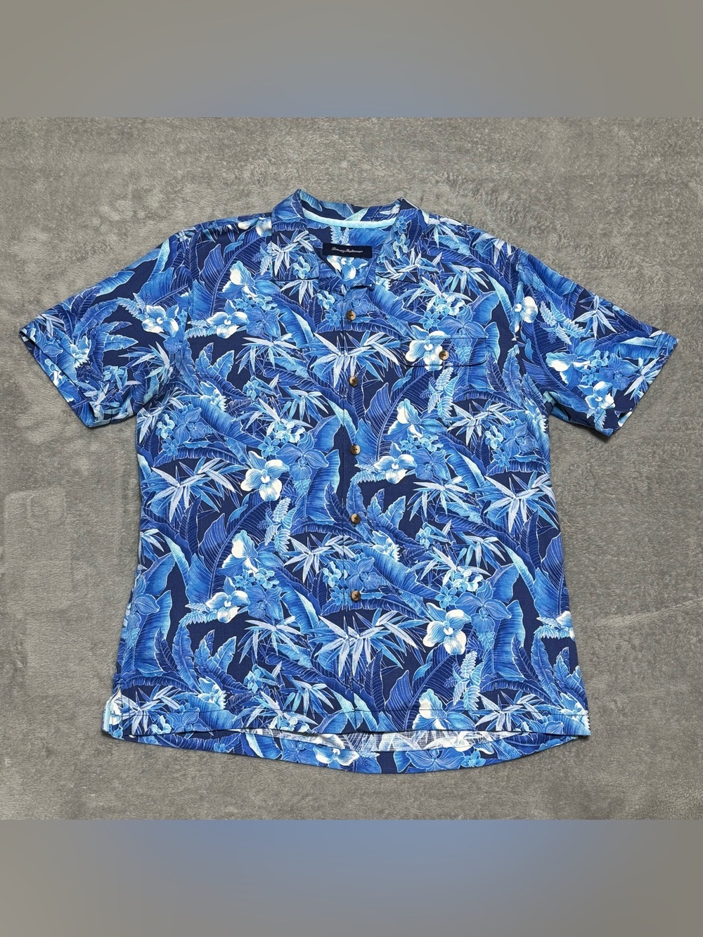 Tommy Bahama Mens L Blue Silk Blend Hawaiian Camp Shirt Aloha Tropical Floral